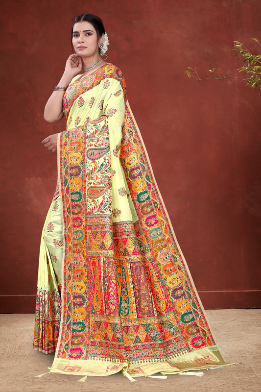 Rang Bhari Rajkumari – Cream Silk Drape with Vibrant Folk Art Pallu